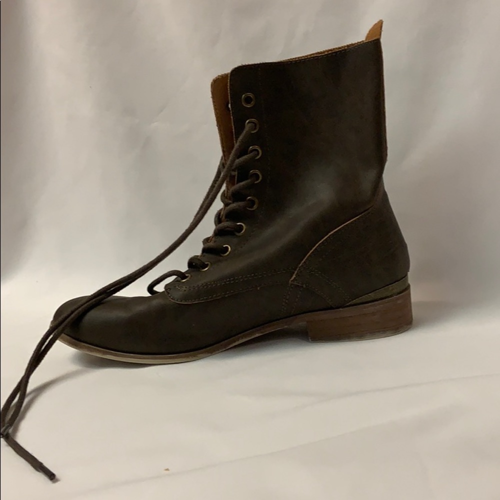 Quinn lace up boots